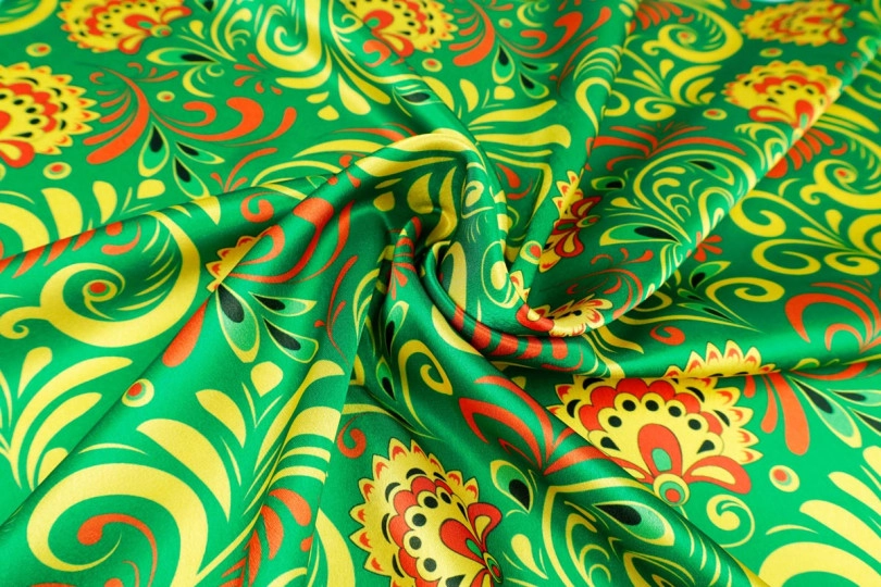 Креп сатин — печать на заказ, дизайн — хохлома на зеленом