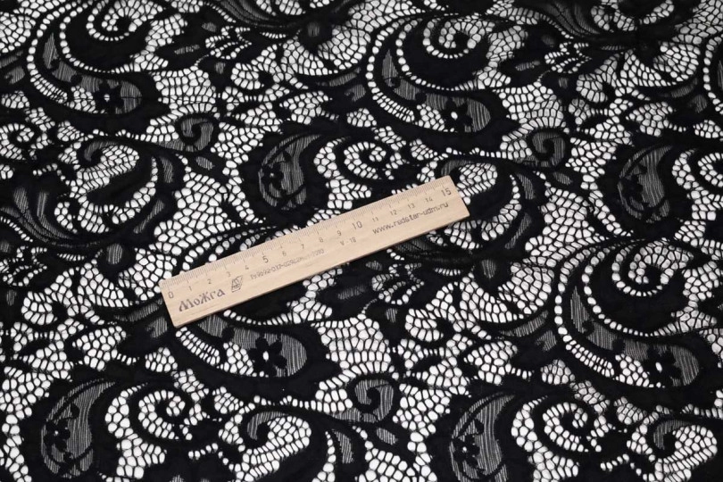Гипюр стрейч с турецкими огурцами, цвет — черный