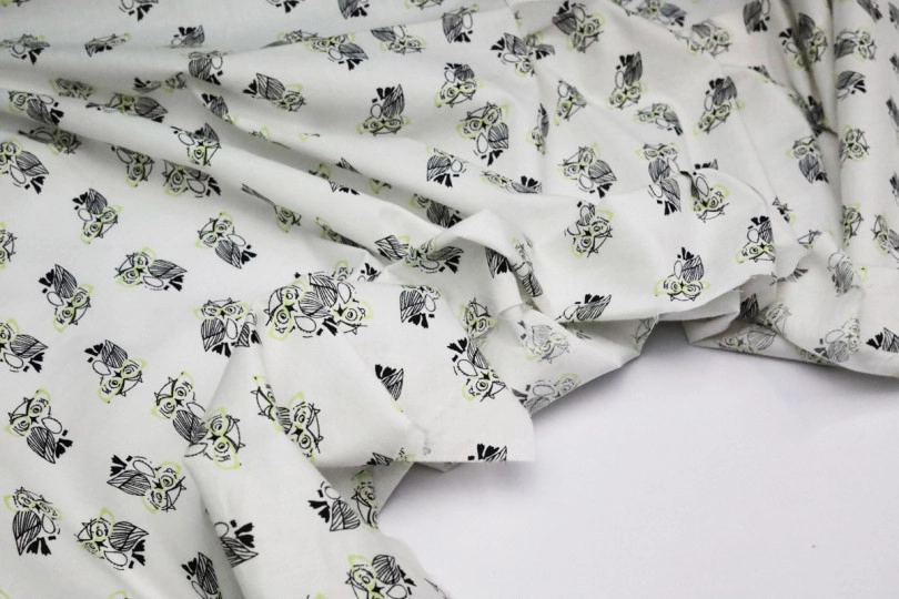 Ткань поплин стрейч, принт — совы в зеленых очках